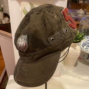 SUPER COOL CAP! EMBLEMS, SCRIPT, PATCHES ROCK N ROLL🎸 high end brand